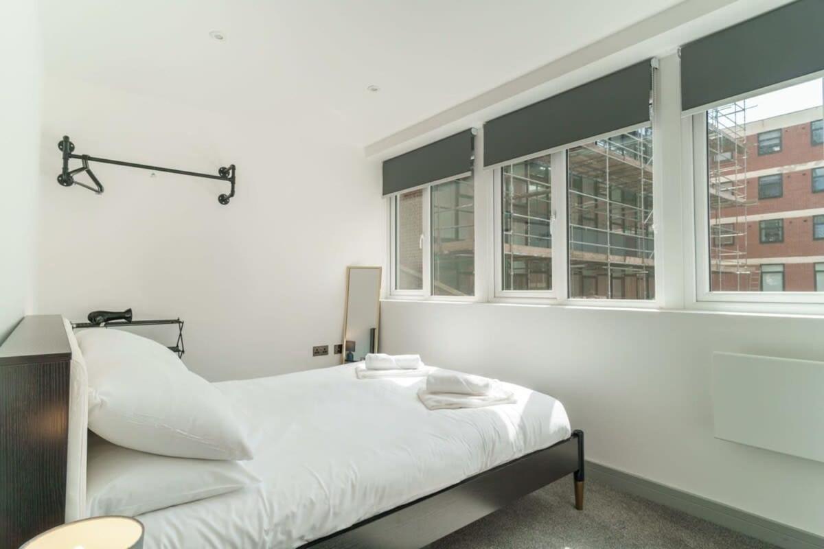 Modern 1 Bedroom Apartment In Preston Centre Exterior foto